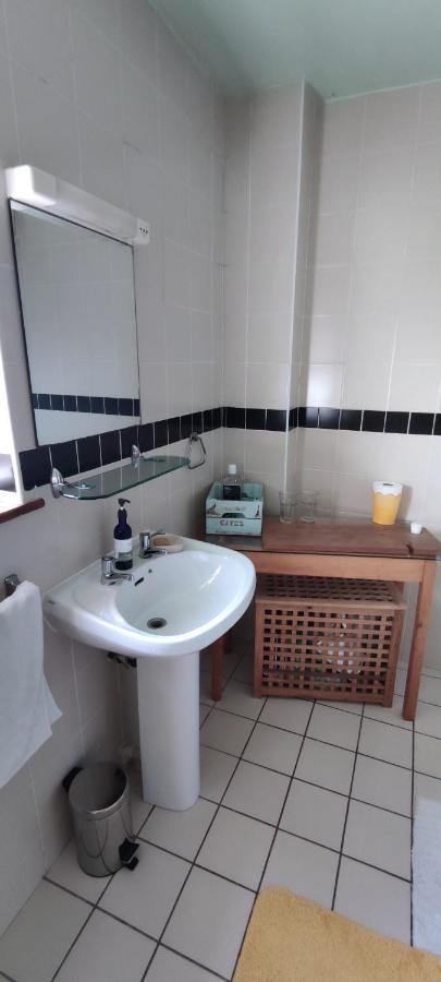 Joanna'S Studio , Key Locker By Whatsapp Own Entrance, Own Bathroom يوغال المظهر الخارجي الصورة
