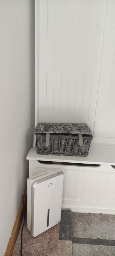 Joanna'S Studio , Key Locker By Whatsapp Own Entrance, Own Bathroom يوغال المظهر الخارجي الصورة
